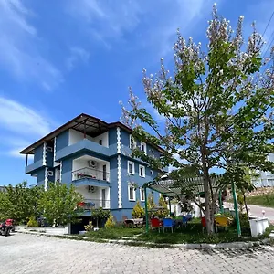 Paradise House 아파트호텔